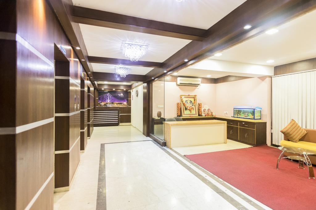 Hotel Lynq-Cico à Calcutta Extérieur photo