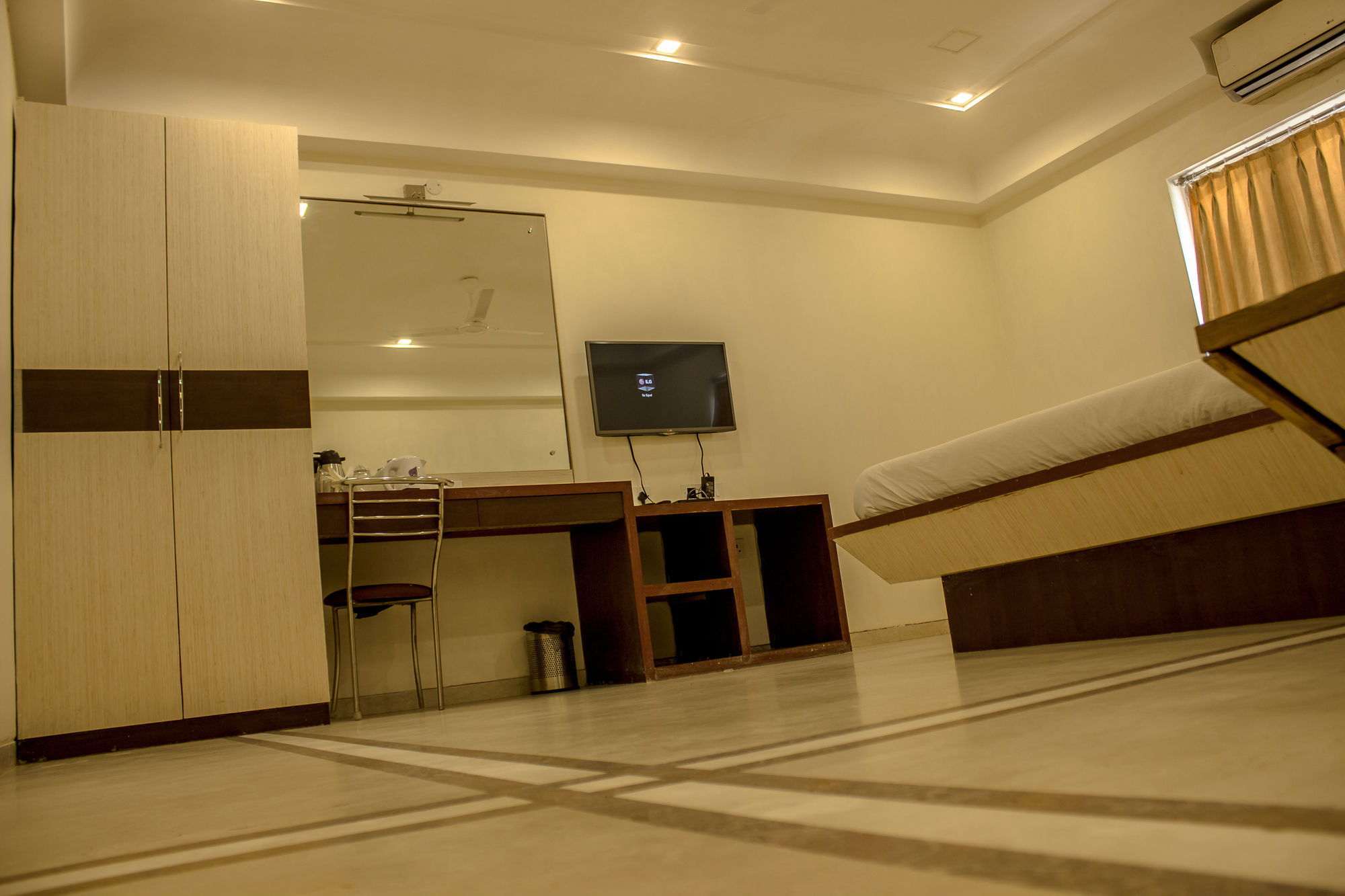 Hotel Lynq-Cico à Calcutta Extérieur photo